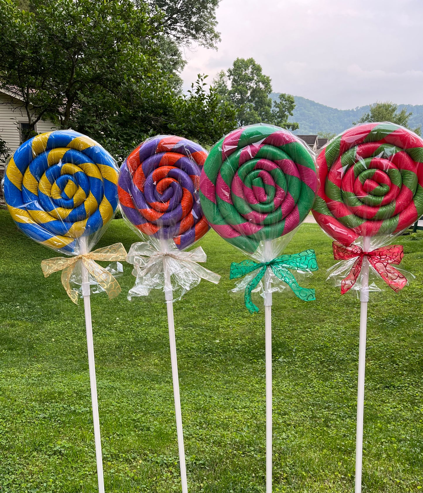 Set of 4 Giant Lollipops (Multicolored)