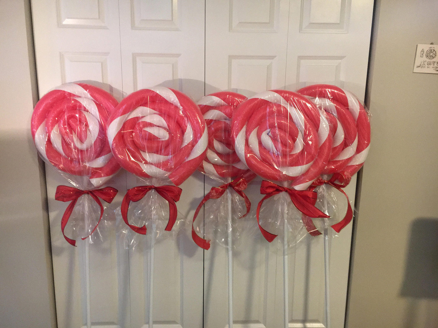 1 Giant Lollipop (Red and White)