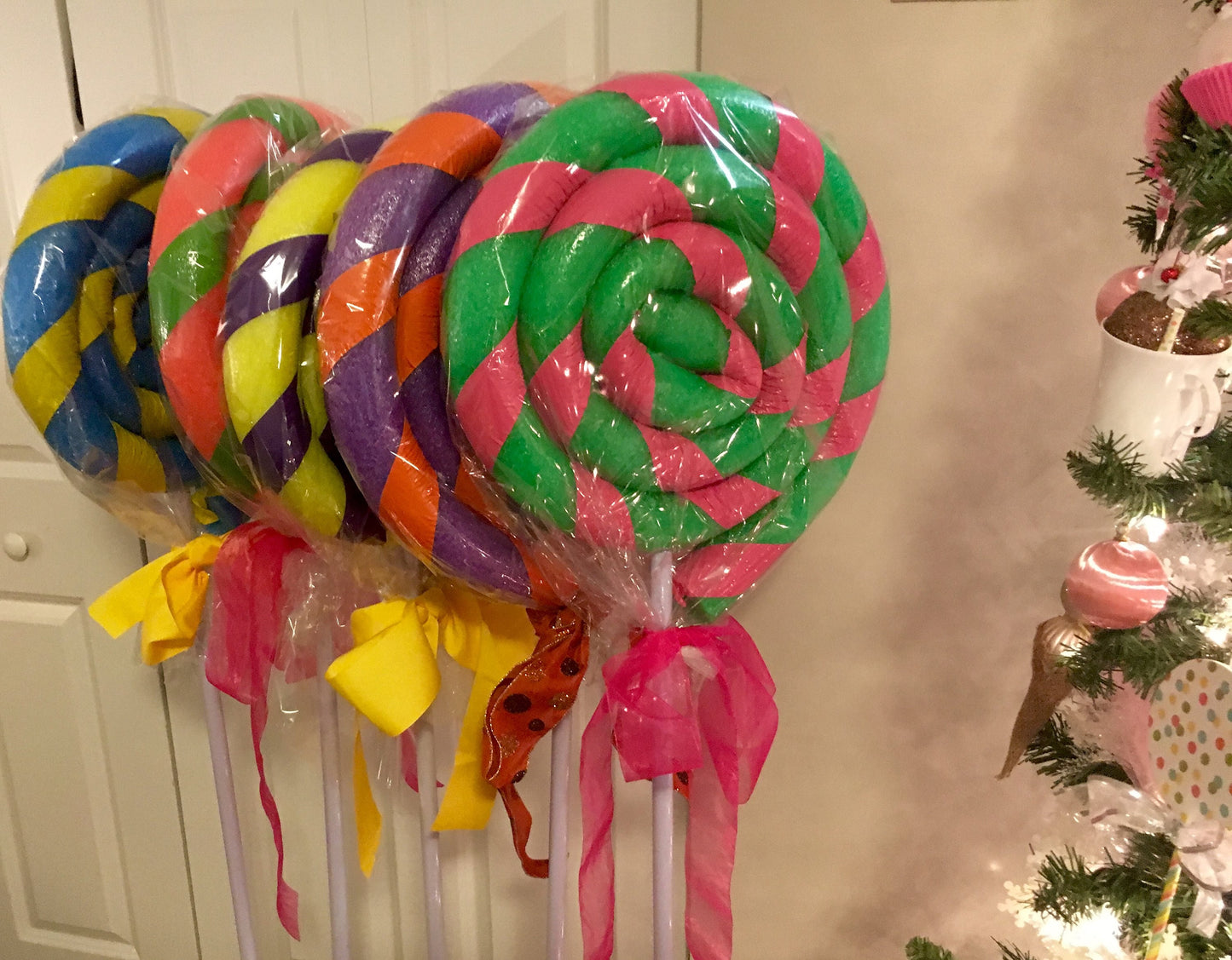 Set of 4 Giant Lollipops (Multicolored)