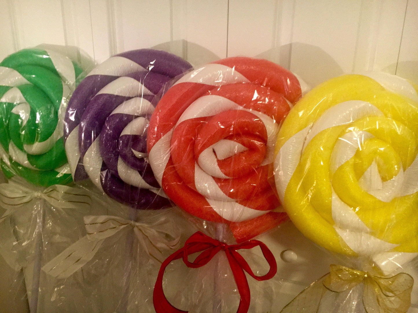 Set of 2 Giant Lollipops (Multicolored and White)