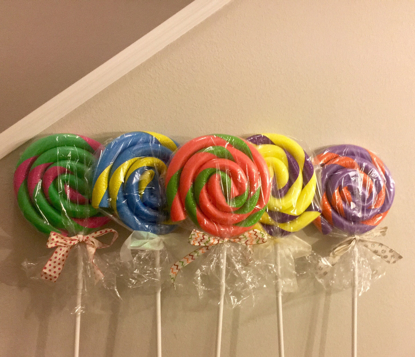 1 Giant Lollipop (Multicolored)