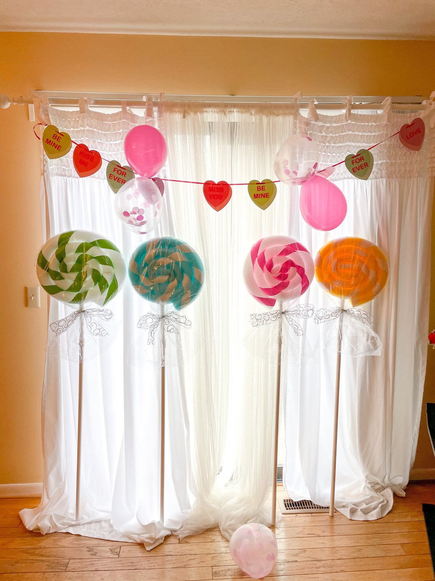 Set of 4 Giant Lollipops (Rainbow)